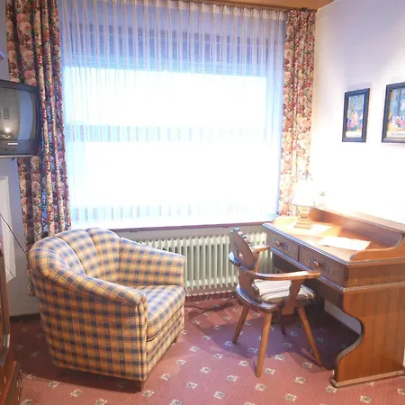 功德尔酒店 3* Altenkunstadt